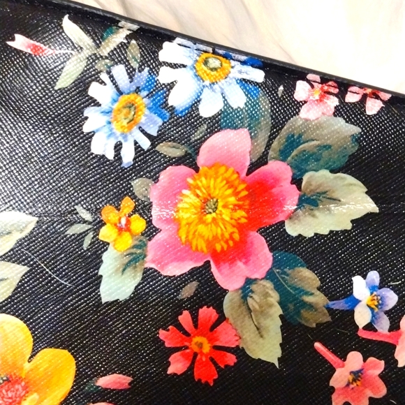 Unbranded Floral Wristlet Hand Bag - Picture 9 of 9
